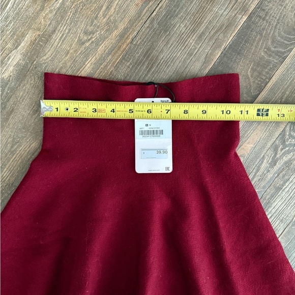 Zara Basic Knit Collection Flair Skirt in Garnet| Zara Holiday Basics - Picture 8 of 8